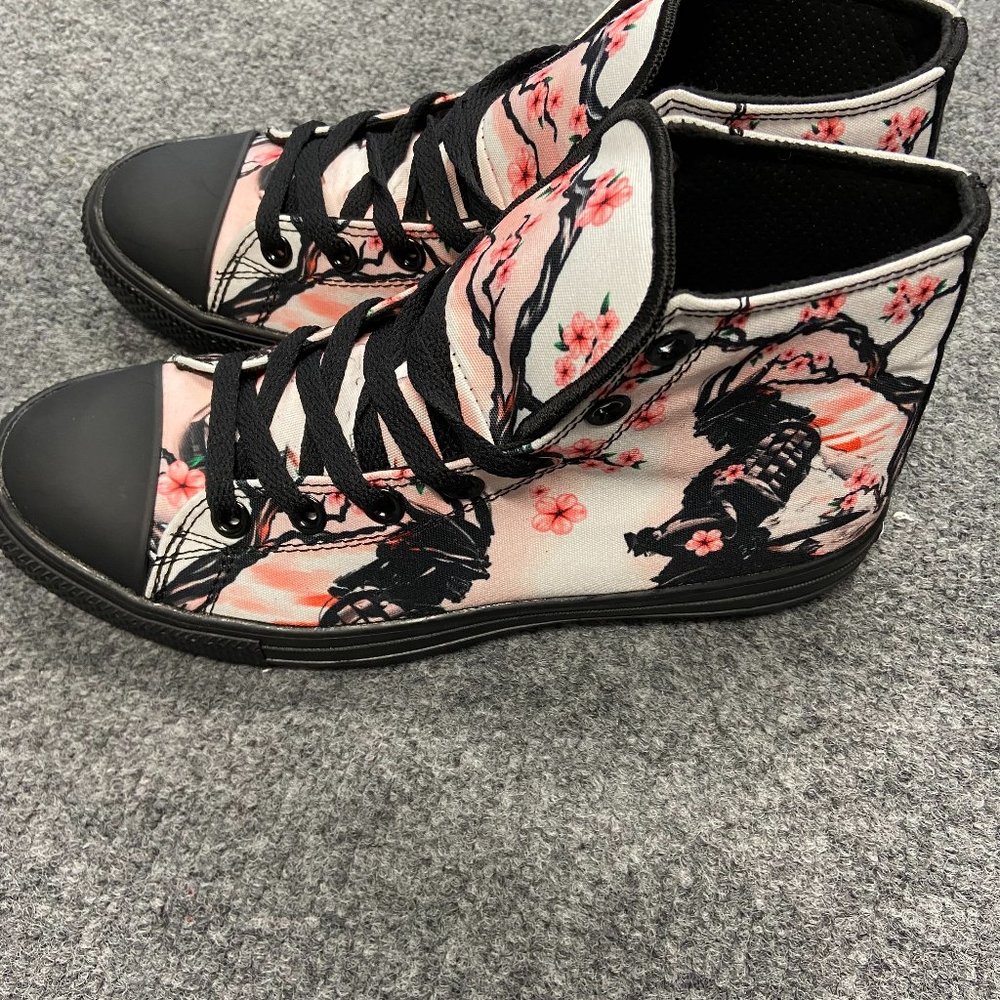 RAAD Sneakers Women's High Top Size 6.5. NWOB